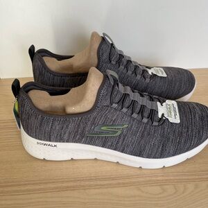 NWT// Men’s Skechers Go Walk Flex Ultra Sneakers
